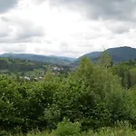 біля лісу з двома спальнями Slawske