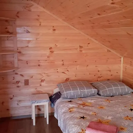 біля лісу з двома спальнями Chalet