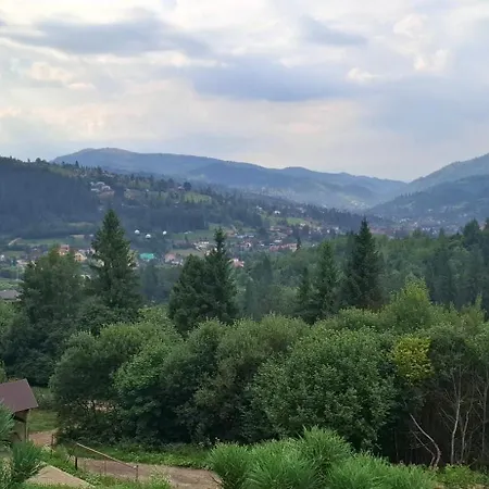 Chalet біля лісу з двома спальнями