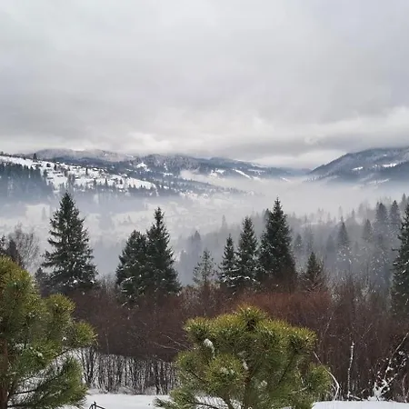 Chalet біля лісу з двома спальнями