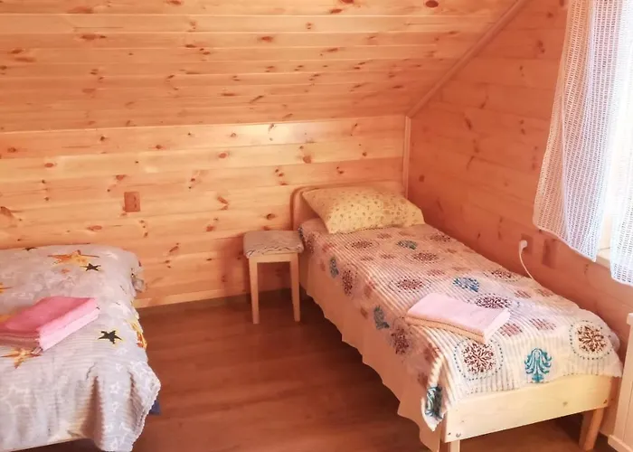 Chalet біля лісу з двома спальнями