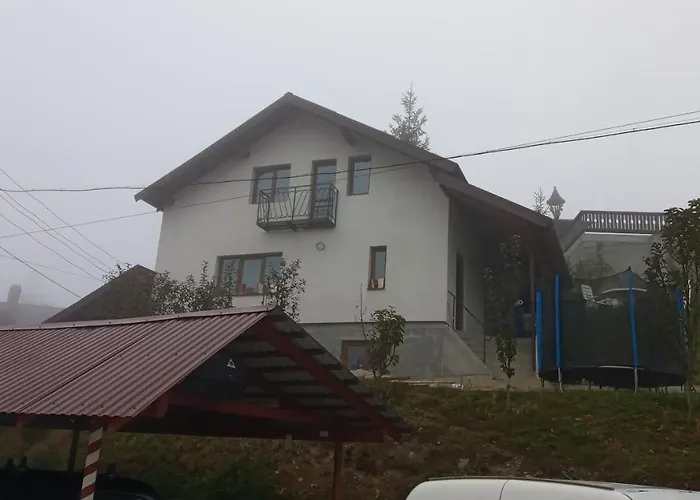 біля лісу з двома спальнями *