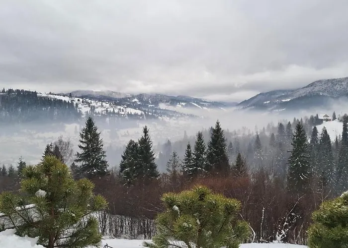 Chalet біля лісу з двома спальнями